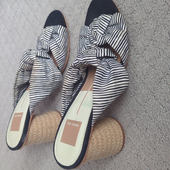 Dolce Vita sandals - Picture 2 of 3